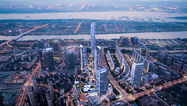 智慧地产按下“加速键”，张近东现身苏宁置业两大项目