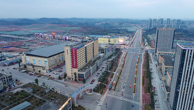 简阳：聚力培育产业生态圈，加快打造三个千亿级产业集群