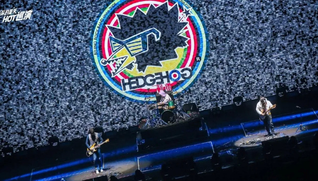 刺猬乐队,音乐,《赤子白仙》