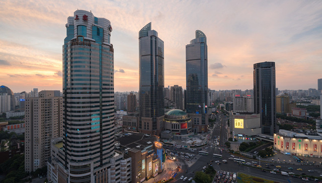 上海写字楼市场空置率走高租金下跌，沿江商务区崛起？