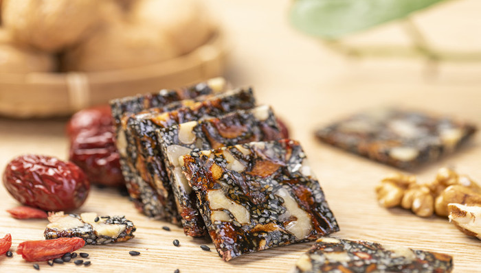 鲁股观察 | 深陷库存压力的东阿阿胶，如何应对半年报首次亏损？