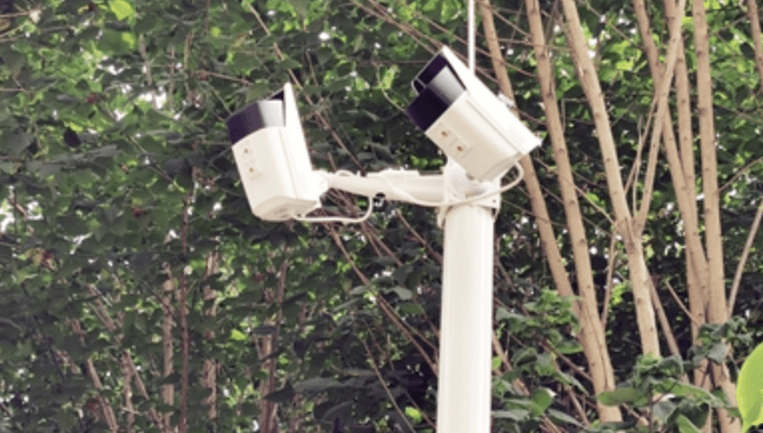 西安咸宁西路的质检小区高空抛物频发，小区装上“朝天探头”