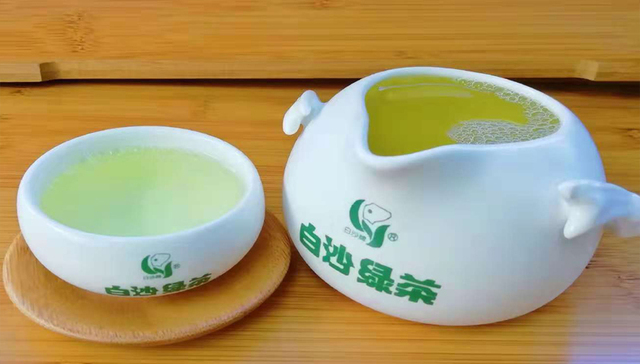 白沙绿茶：陨石坑上飘茗香