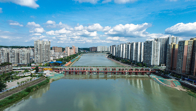 简阳市：以公园城市定义美好生活