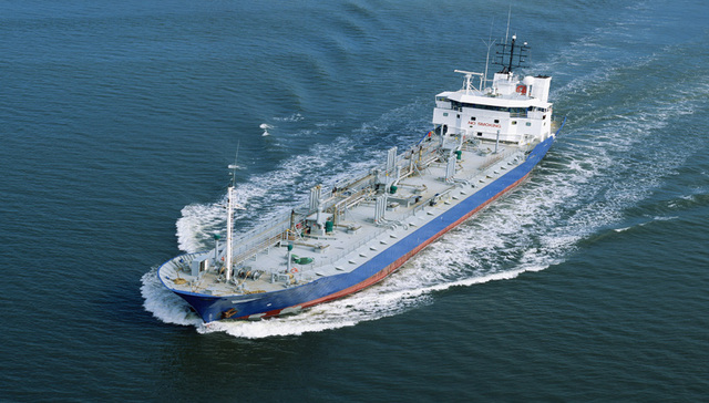 最大载重吨中国籍船舶入列“中国洋浦港”