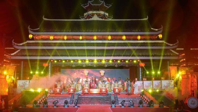 绵阳方特国庆氛围浓，万人大合唱献礼祖国华诞