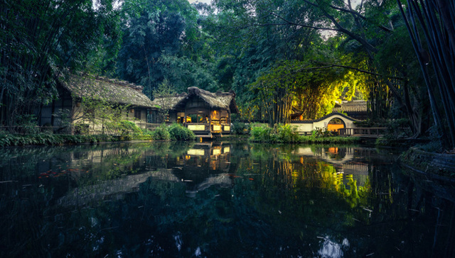 竹喧归浣女，心动入蜀都