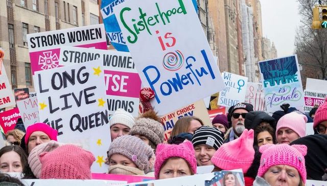 美国大选中的性别鸿沟：为什么男性投票给共和党，女性投票给民主党？