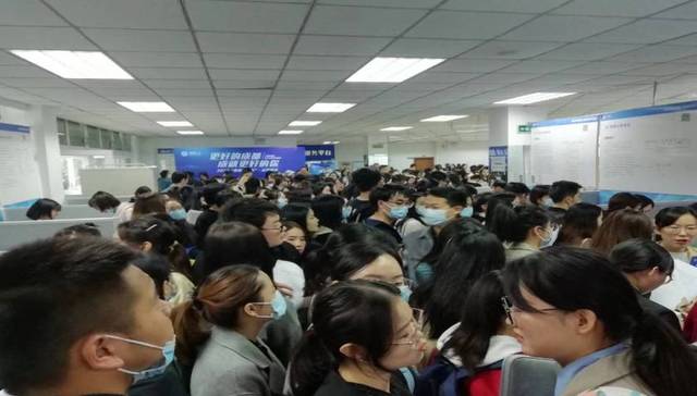 彭州市教育系统参加“蓉漂”人才荟校园行 西南大学教育专场招聘活动取得圆满成功