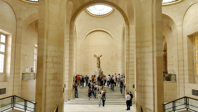 张法中带你欣赏罗浮宫镇馆之宝——萨姆斯维斯的胜利女神像