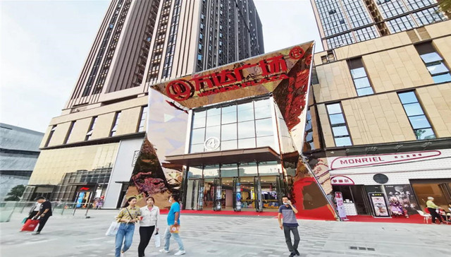 首座万达广场终于开业，但它能给深圳带来惊喜吗？