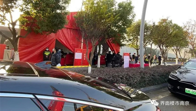 南京今日8盘同开，5盘全部售罄，3盘火热接棒