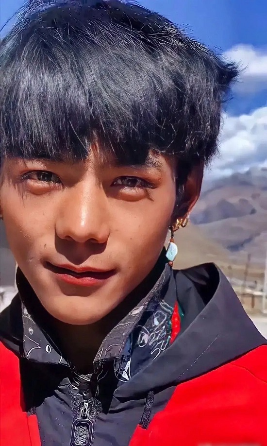 社交媒体,网红,丁真