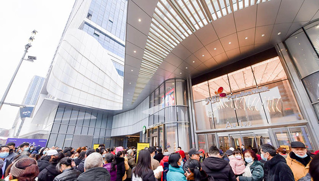 龙湖金沙天街盛大开业，全国首个高铁商圈TOD城市综合体正式亮相