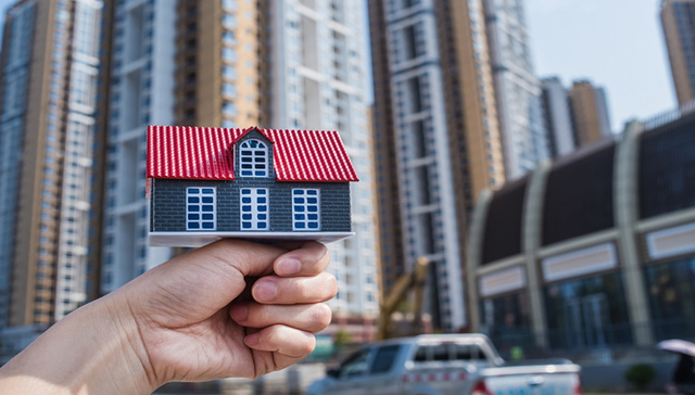 地面防水层破裂、大片空鼓 | 勒紧腰带买房，交房后，业主内心很郁闷