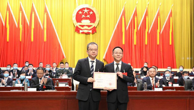 曾建军当选江油市人民政府市长