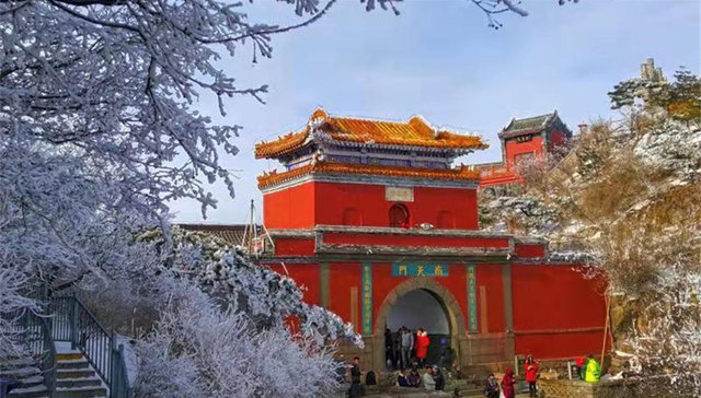 山东网红时代文化新地标 | 泰山：以会当凌绝顶之势，构筑齐鲁文化里程碑式地标