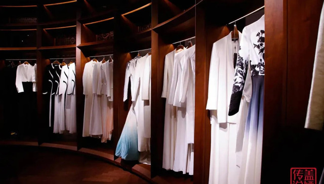 盖娅传说,服装行业