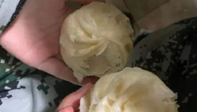 “馊饭菜”、“性骚扰”，军训基地缘何成为学生“噩梦”之地？