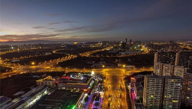 双铁时代多维交通，幸福生活咫尺即达