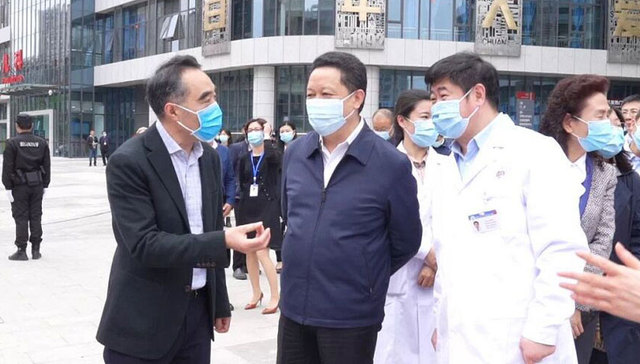 四川省人民政府副省长杨兴平赴市二医院龙潭院区调研指导工作