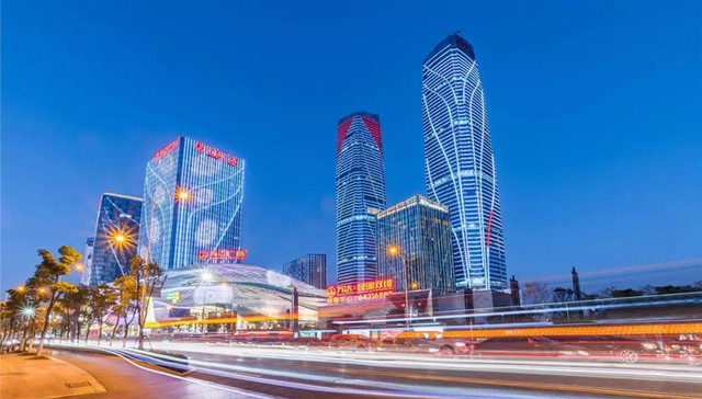 万达的“点石成金术”，自成中心，是“运气”还是必然？