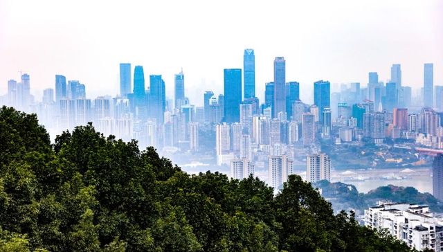 建设寸滩国际新城、升级南坪等商圈，重庆八大行动培育发展“巴渝新消费”