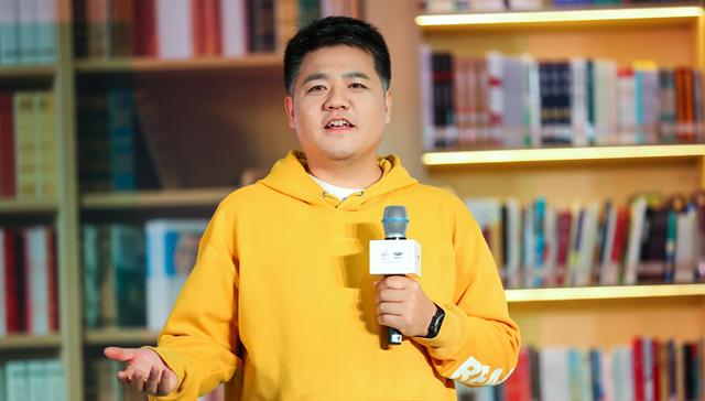 罗振宇,收费,社区
