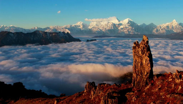共赴绝色雅安，一睹人间河山  雅安的十大山色都打包给你