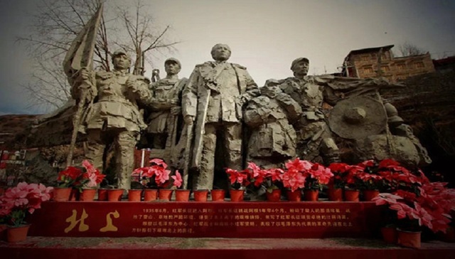 红色的旗，依旧飘扬在嘉绒圣地马尔康