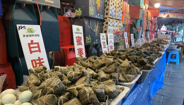 探访成都“粽子一条街”：节前20天订单增加