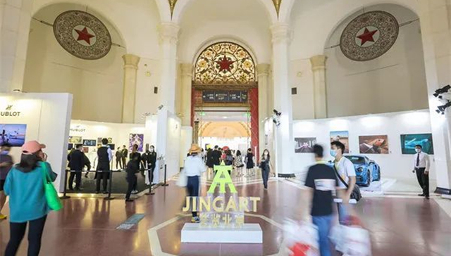 6月如火的艺术交易市场，已经有00后入场了？