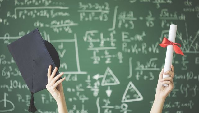 重庆2021高考分数线划定：历史类本科456分，物理类本科446分