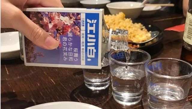 白酒改名Chinese Baijiu后，江小白在海外好像更流行了