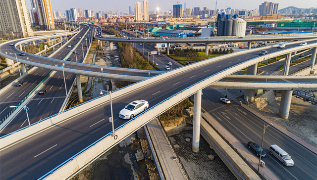 升级！青岛辽阳路变身交通“大动脉”