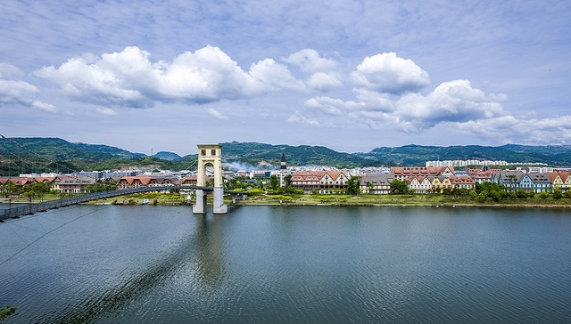 成都淮州新城五大地标建筑拔地而起，两大地标已投入使用