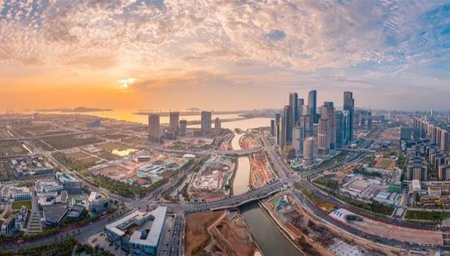 最新资讯 | 买深圳湾1号4000万豪宅，却遭中介吃差价？ 中原出面澄清