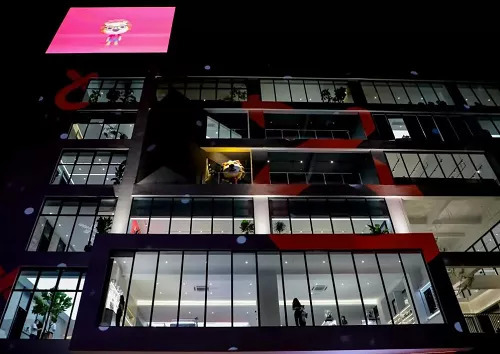 直播基地,关店潮