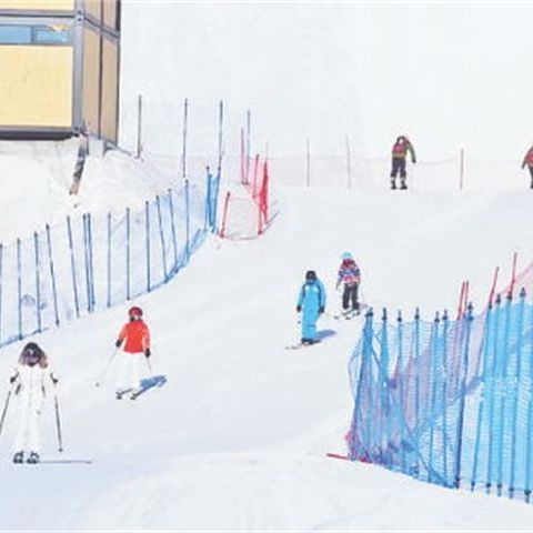 张家口如何成为中国最大的滑雪聚集区之一？