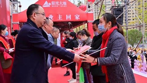 “交房即交证”， 恩阳区政务服务水平不断提升