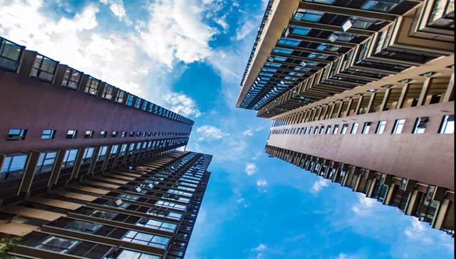 海德园冻资13亿，有人手握600万现金被拒之门外……