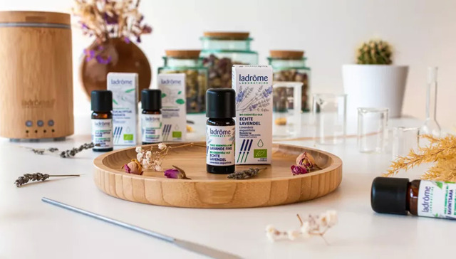 雅漾母公司收购法国天然护肤品牌，深耕天然健康市场