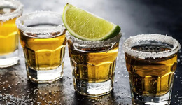 百威连投两家中国低度酒，“内卷”下啤酒巨头要讲新故事？