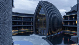 搶奪Z世代，高端酒店的主副牌博弈論