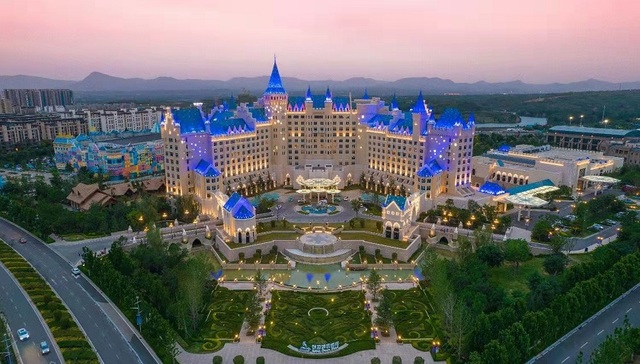 旅游产业,文旅酒店,河南银基,商业模式,迪士尼