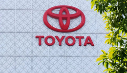 矛盾的丰田，从抵触到全面布局纯电动，大象能否艰难转身？