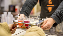 又見“蜂巢式”茶飲：13店同開，最近不到5米，能賺到錢嗎？