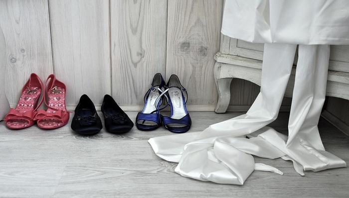 女鞋第一股,星期六,业绩,股价,直播电商,遥望网络