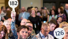 這位草根音樂人是如何靠29個粉絲支持籌到近90000元的？