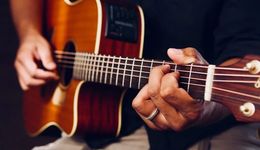 在线音乐2022：谁将成为最后赢家？